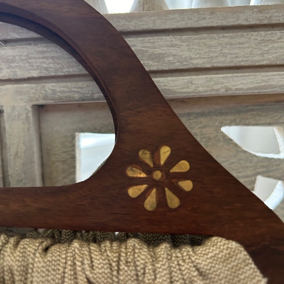 NWT BAKERS Jayden Beaded Linen Handbag Purse Wood Handles Brown Tan Metallic New - Picture 4 of 9